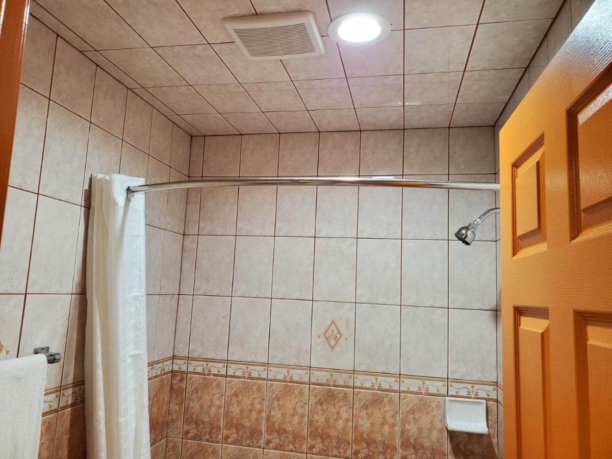 Sunrise Inn Саут-Ґейт Екстер'єр фото